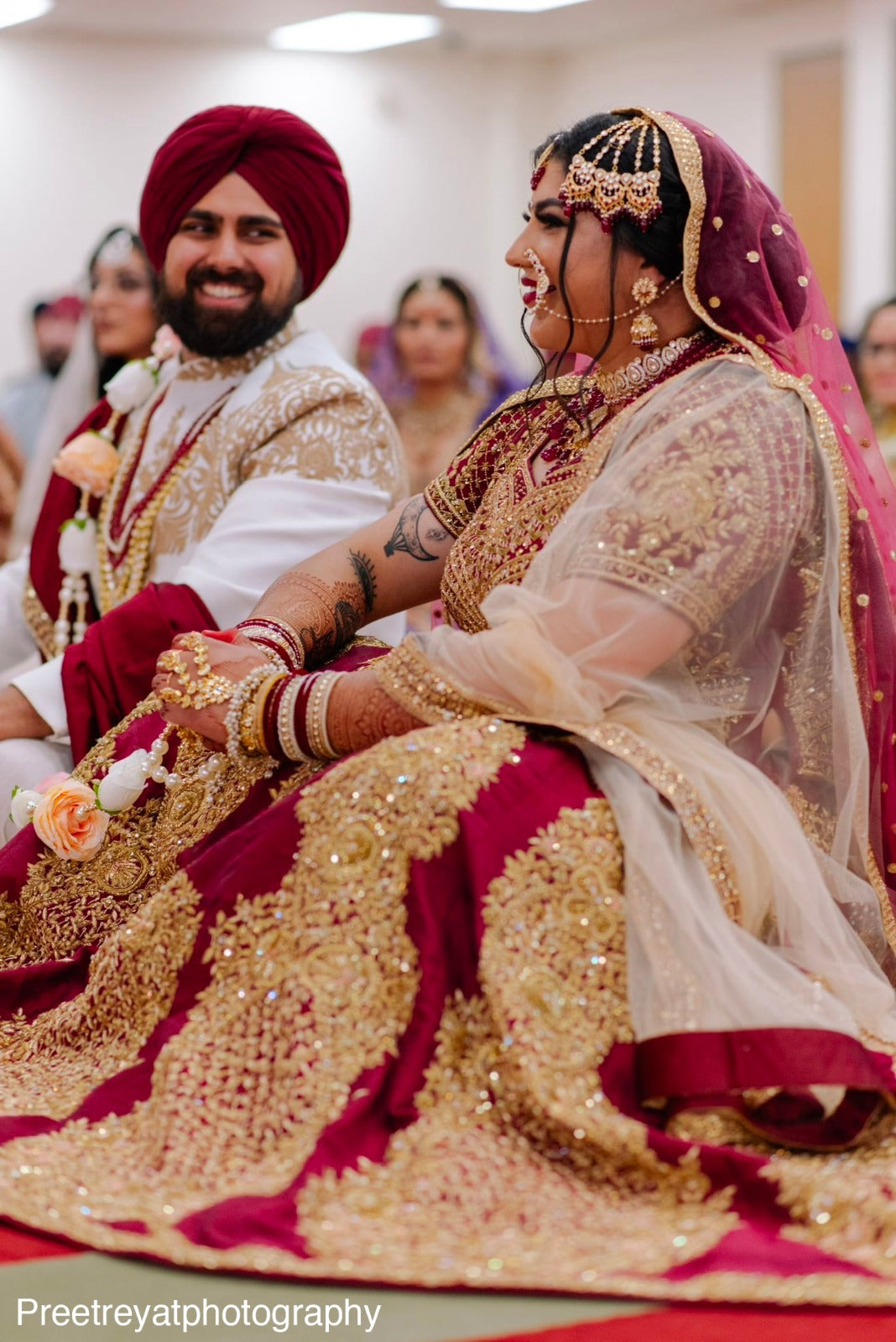 Crafting Dreams: A Bespoke Sikh Wedding Lehenga by Custumise Dream